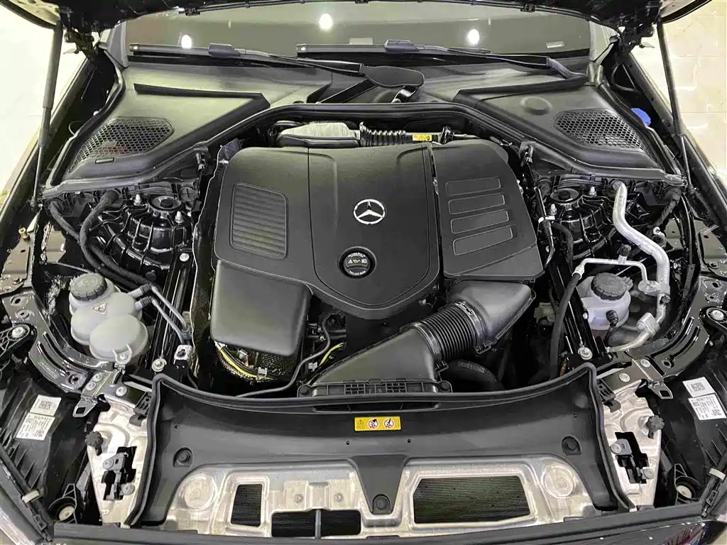 Mercedes-Benz E-Class — миниатюра 13