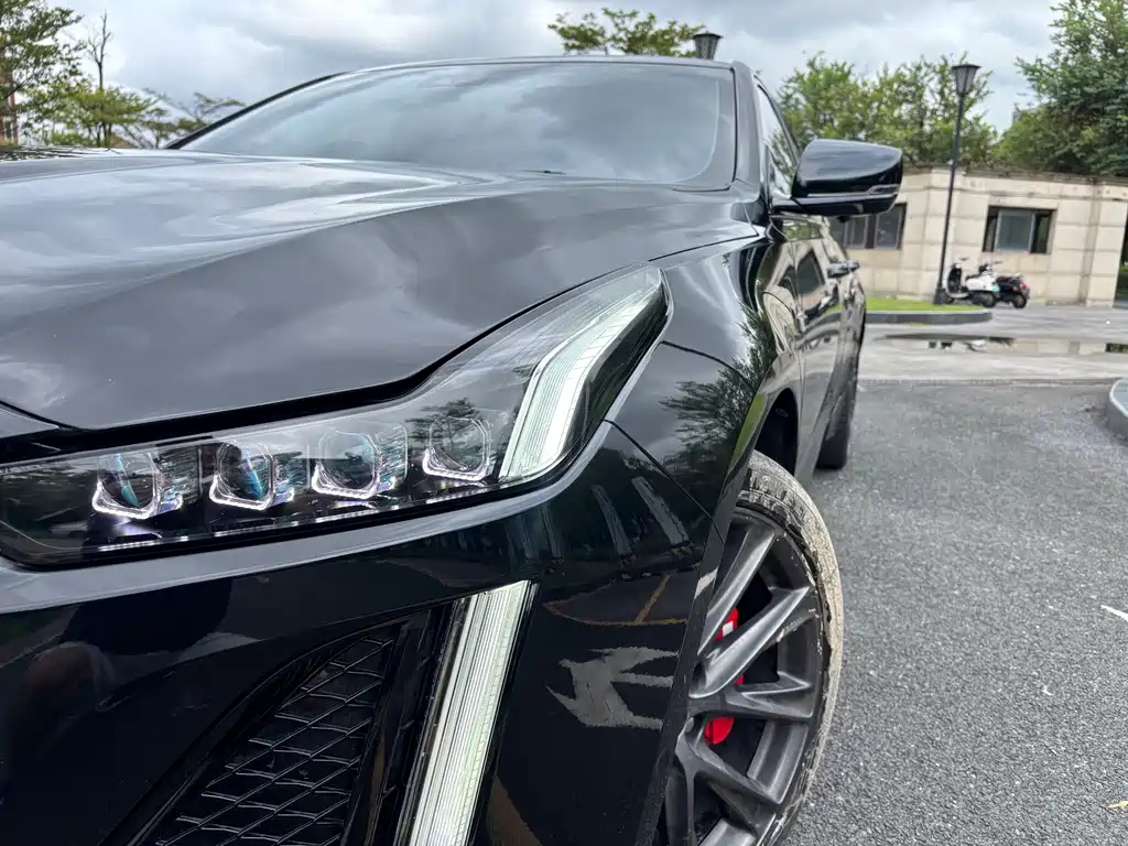Cadillac CT5 — миниатюра 8