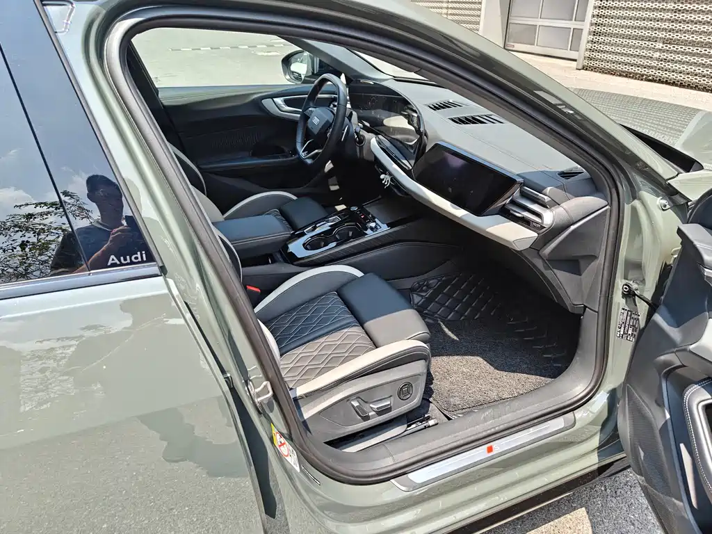Audi A5L — миниатюра 12
