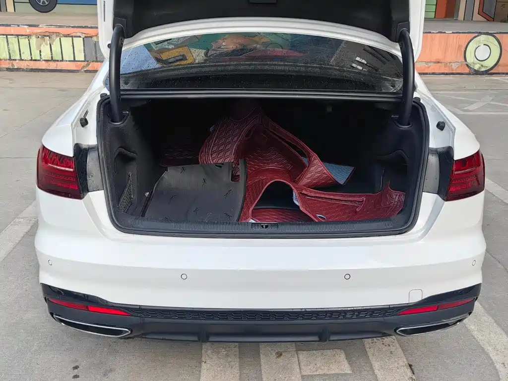 Audi A4L — миниатюра 12