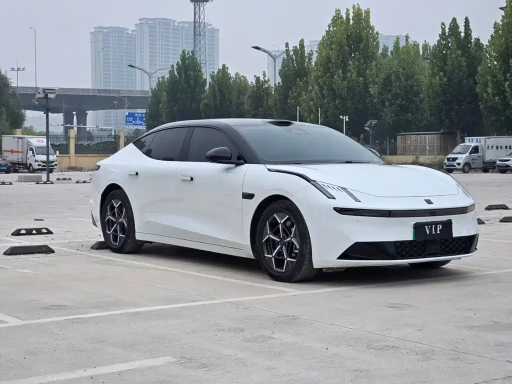 Lynk & Co 10 — миниатюра 3