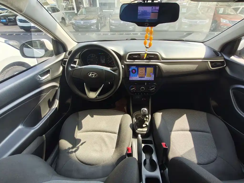 Hyundai Verna — миниатюра 10