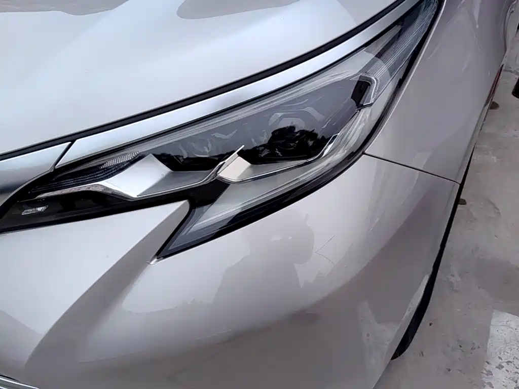 Toyota Sienna — миниатюра 24