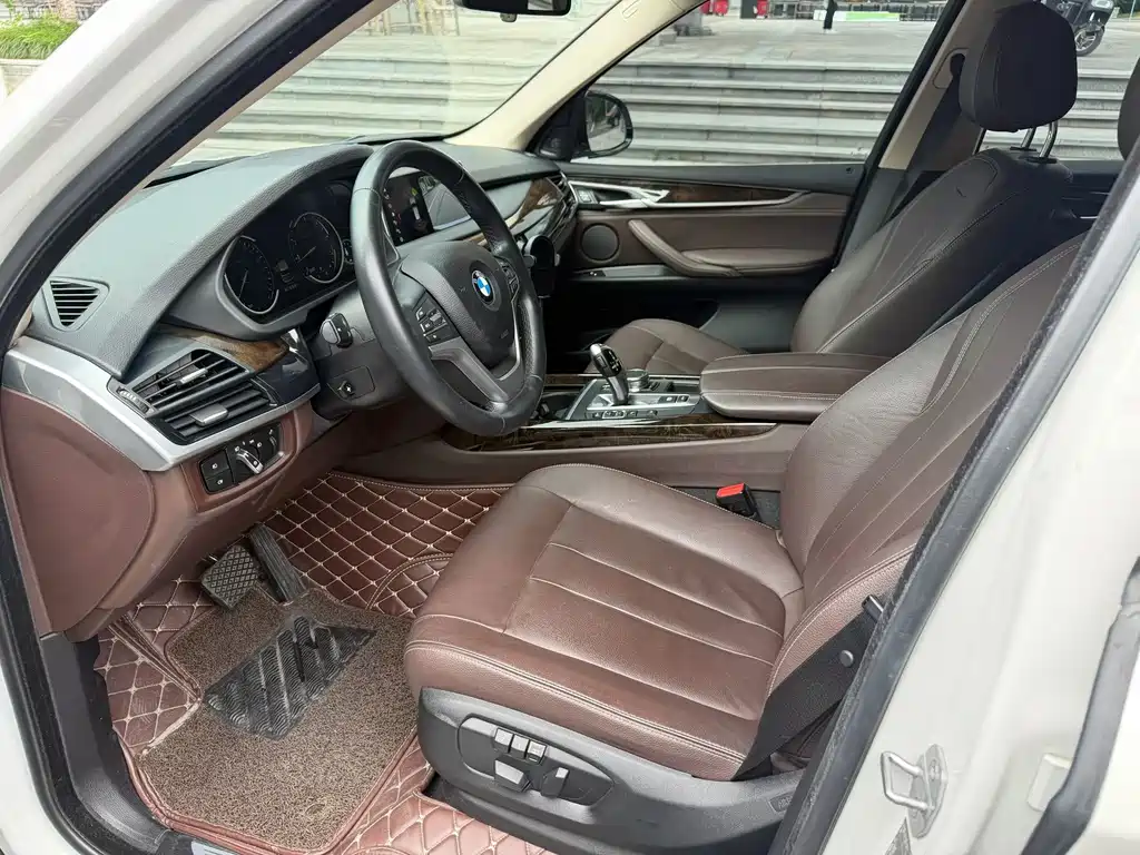 BMW X5 (Import) — миниатюра 6