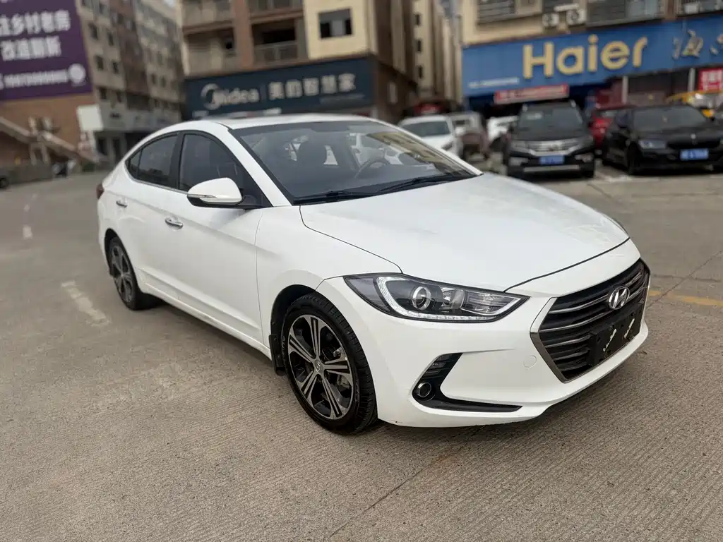 Hyundai Elantra — миниатюра 3