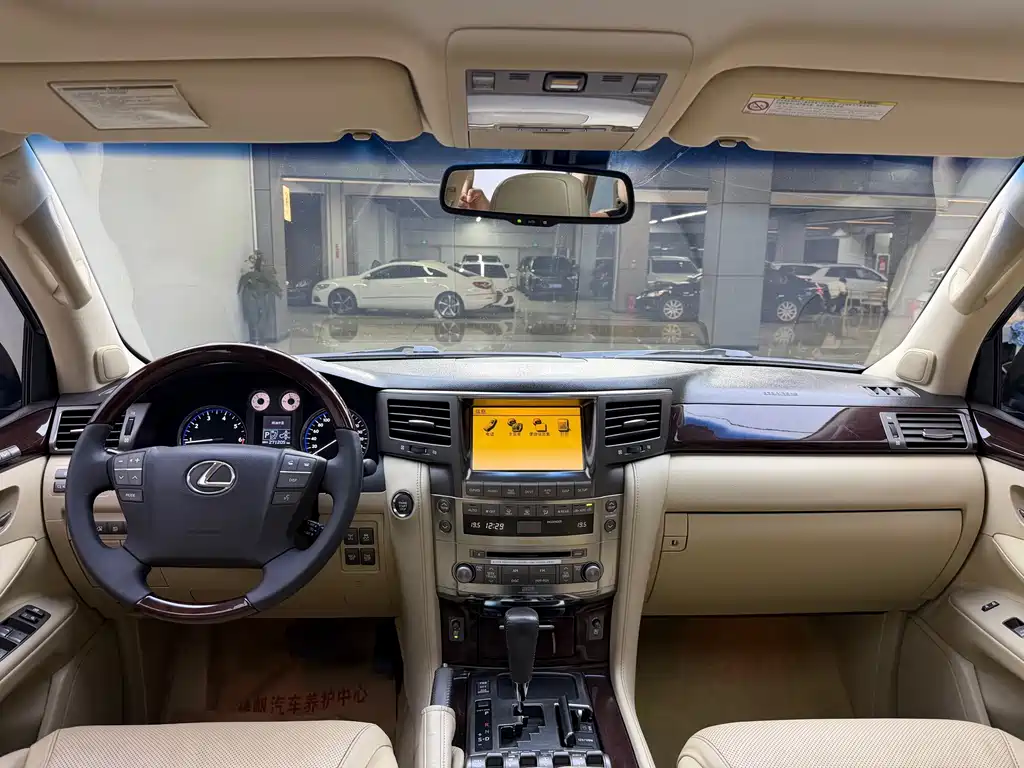 Lexus LX — миниатюра 6