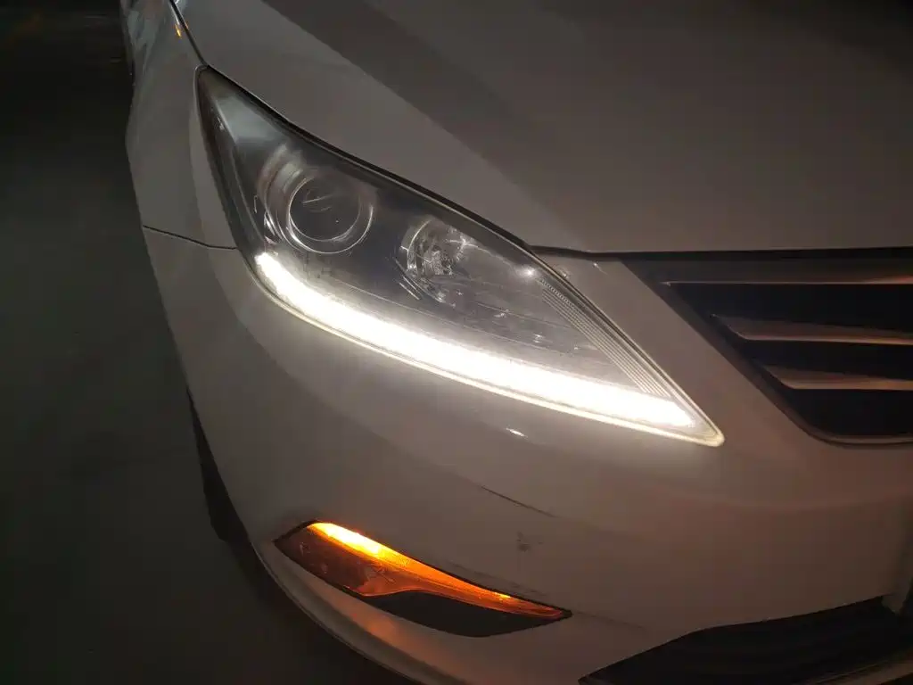 Changan Eado — миниатюра 7