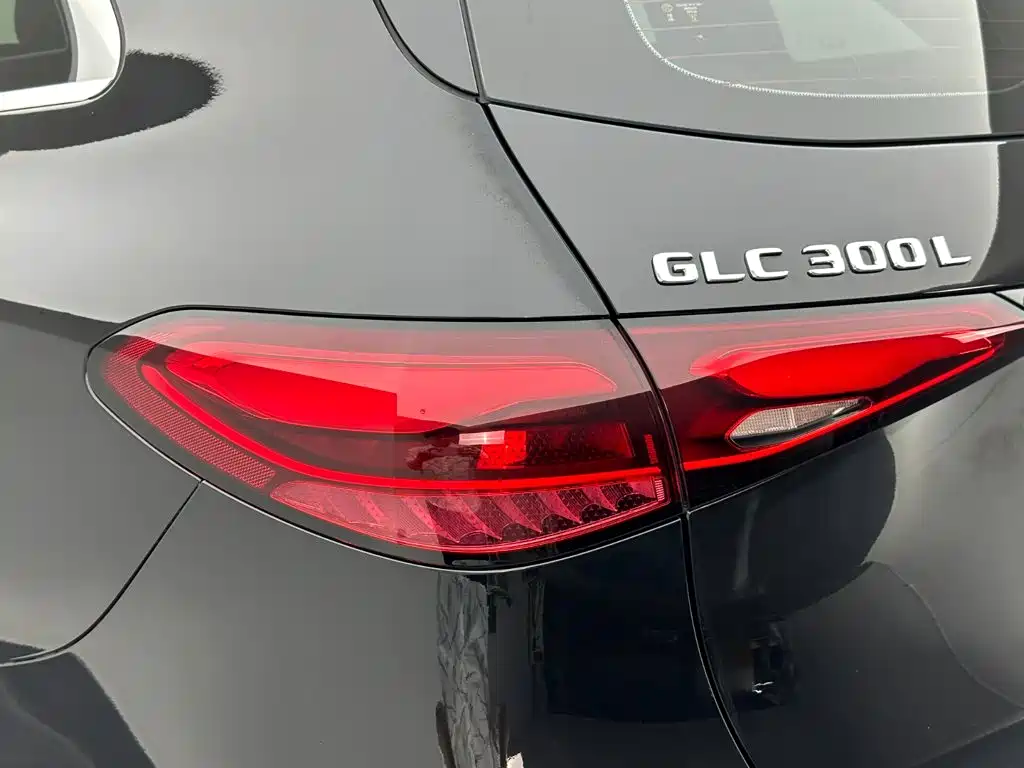 Mercedes-Benz GLC — миниатюра 23