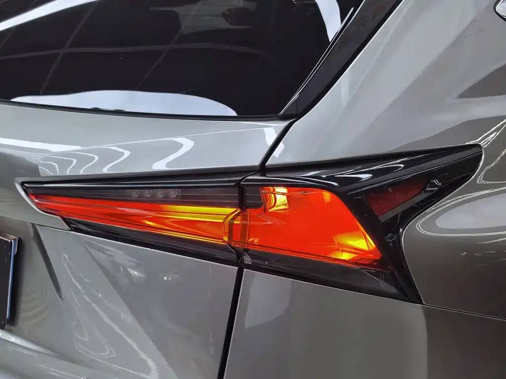 Lexus NX — миниатюра 35