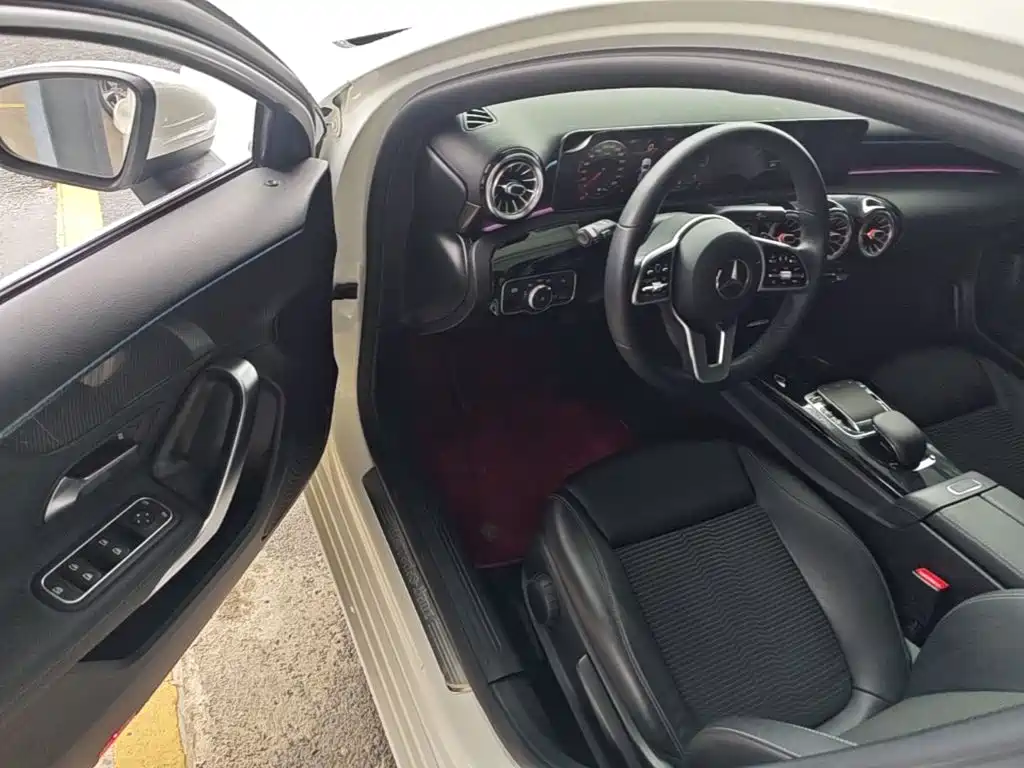 Mercedes-Benz A-Class (Import) — миниатюра 16