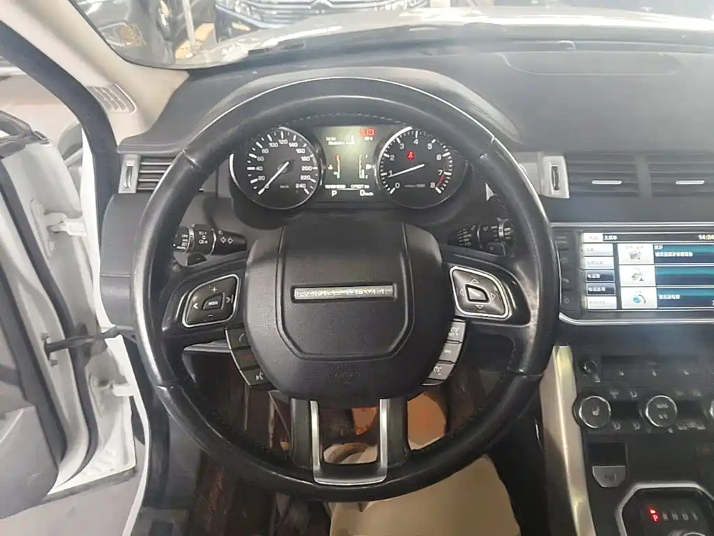 Land Rover Evoque (Import) — миниатюра 11