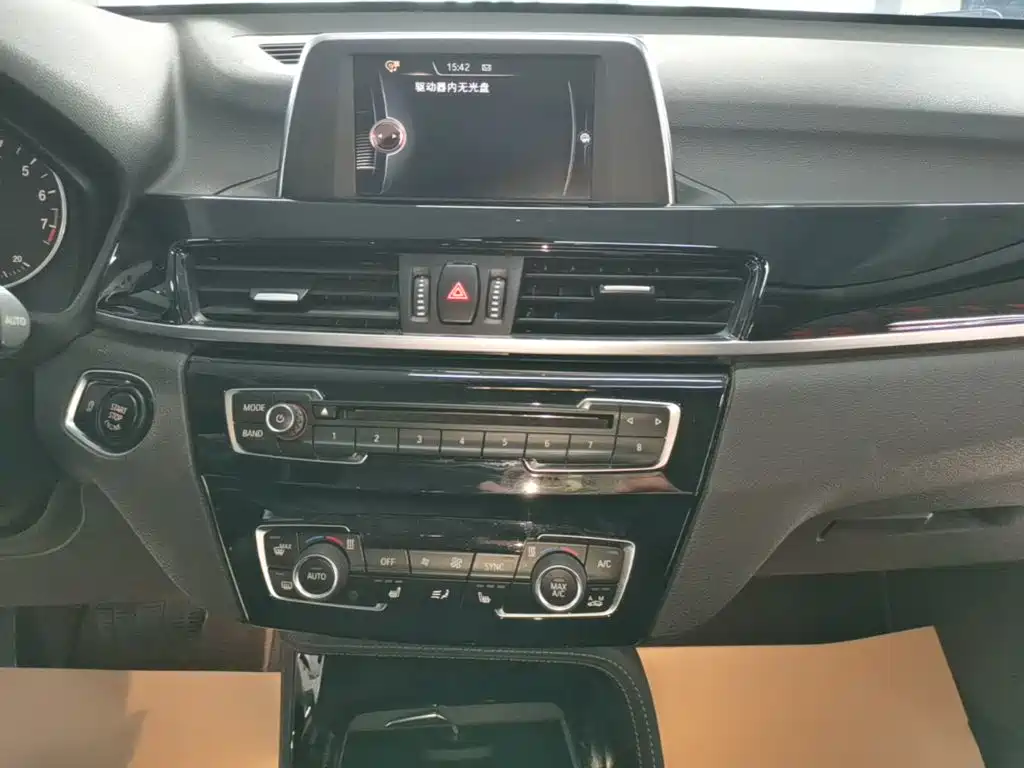 BMW X1 — миниатюра 9