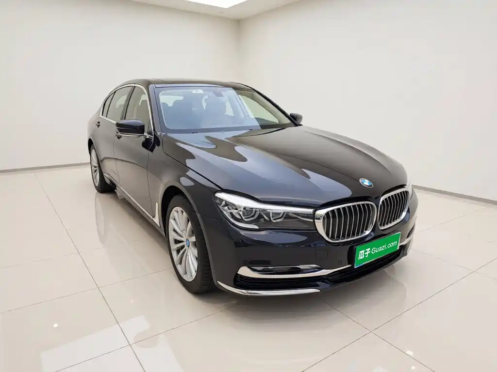 BMW 7 Series — миниатюра 3