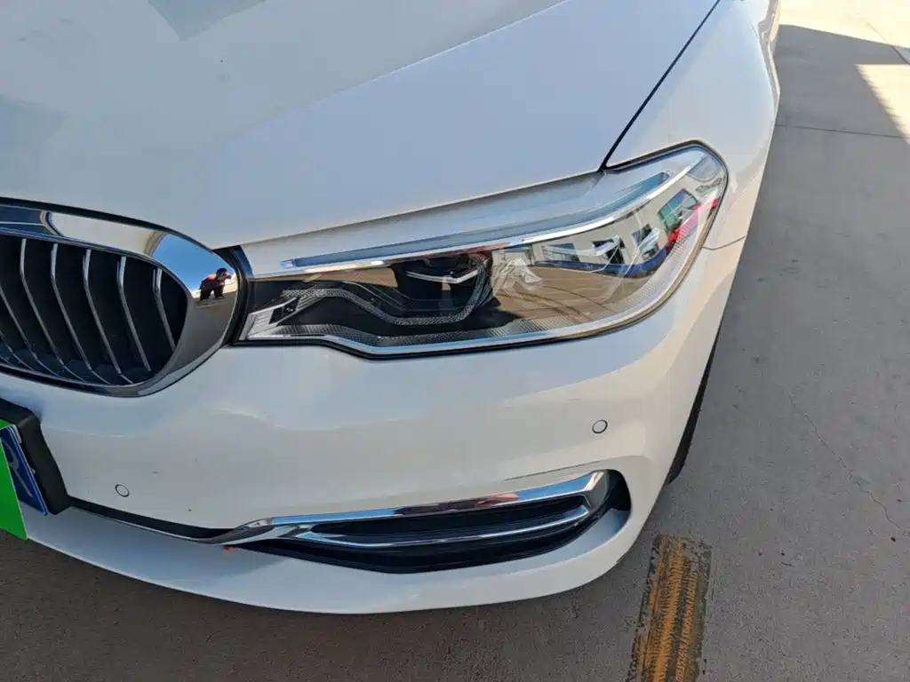 BMW 5 Series — миниатюра 24