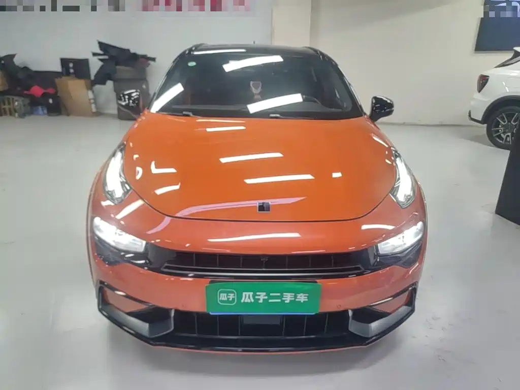 Lynk & Co 02 Hatchback — миниатюра 3