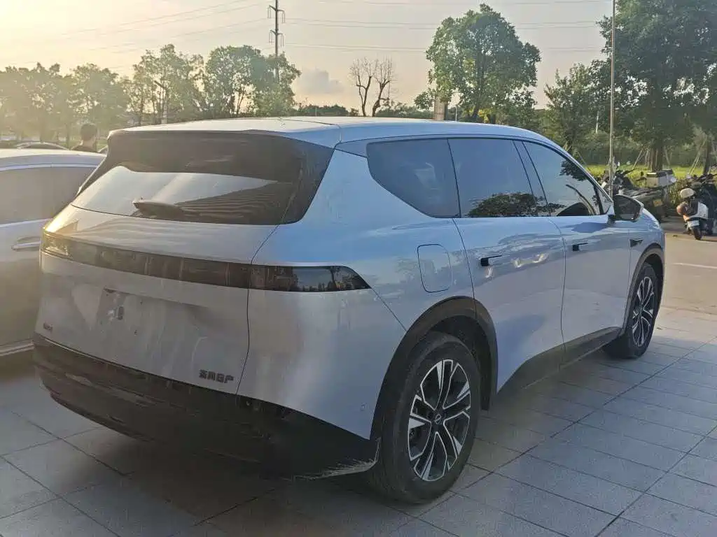 Nissan NX8 — миниатюра 9