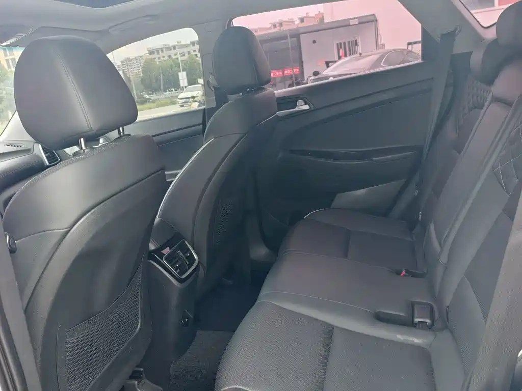 Hyundai Tucson — миниатюра 14