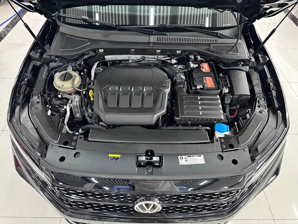 Volkswagen Passat 2022 330TSI Elite