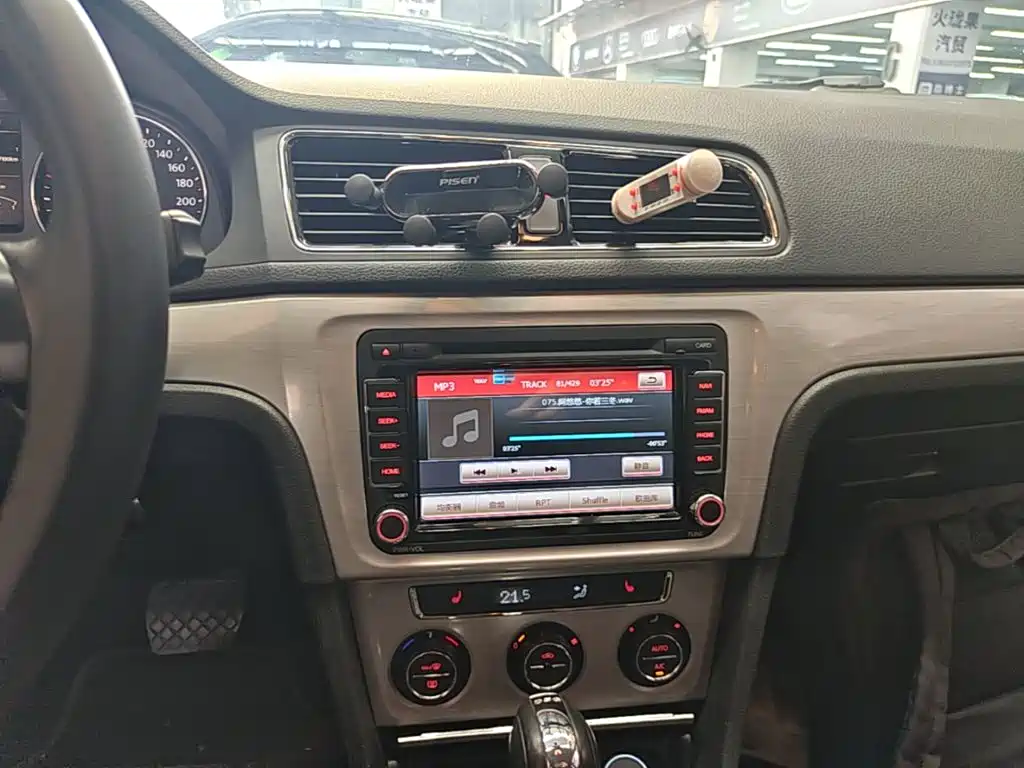 Volkswagen Lavida — миниатюра 13