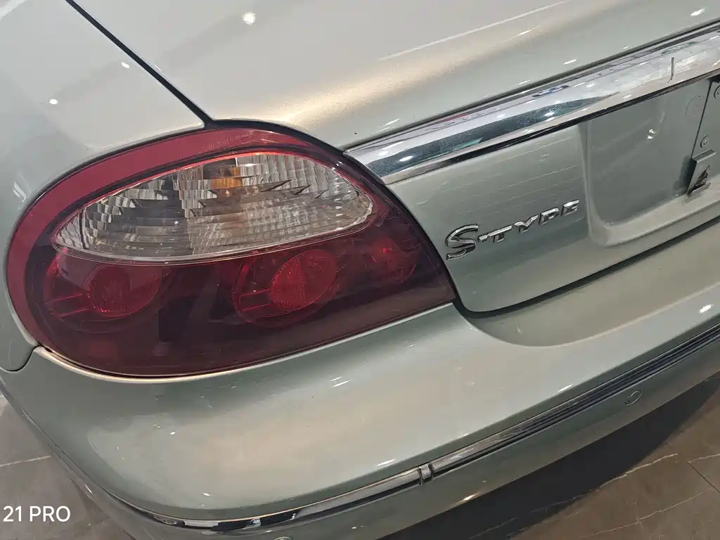 Jaguar S-TYPE — миниатюра 12