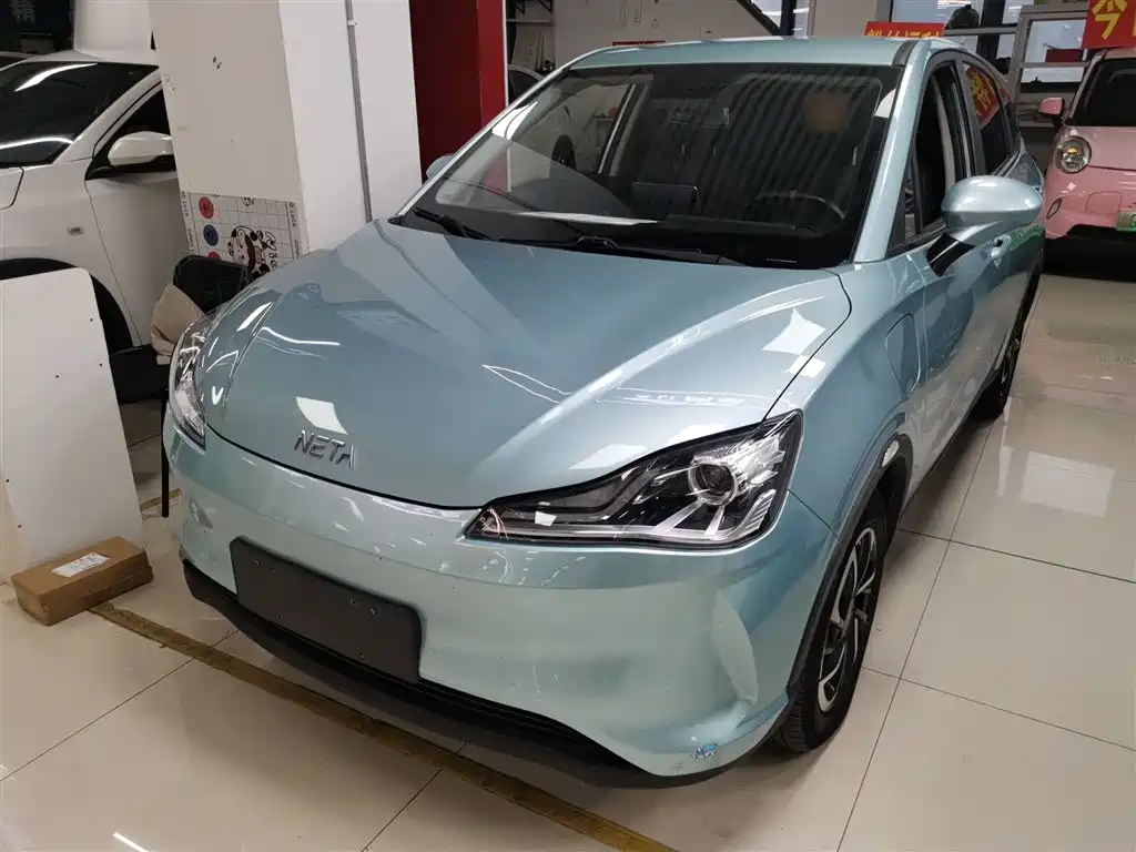 Neta Neta V 2022
