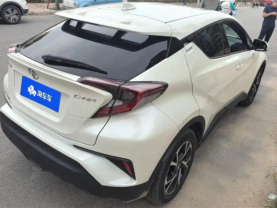 TOYOTA  C HR