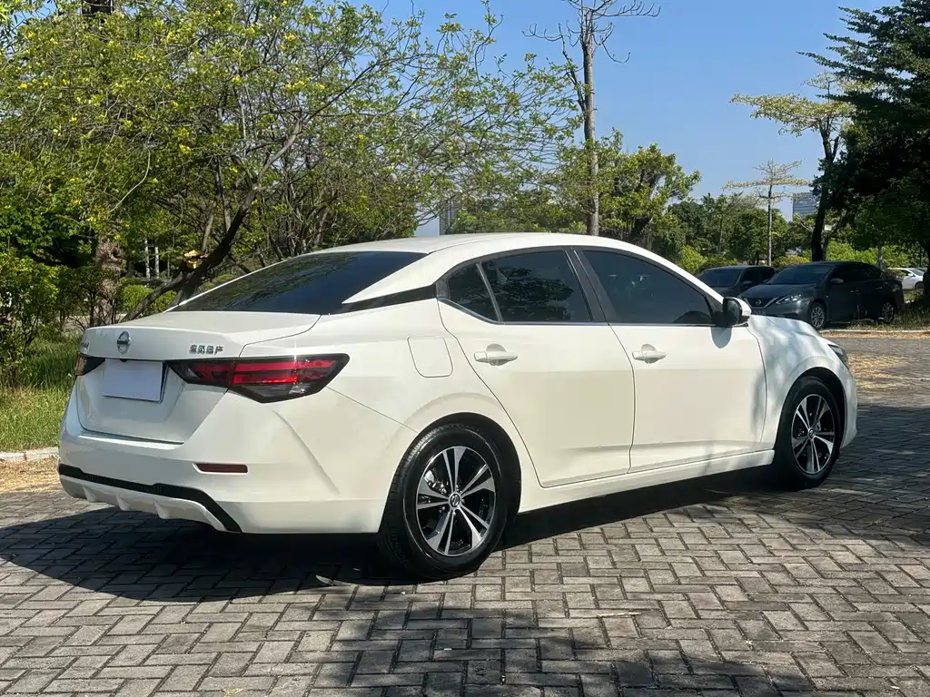 Nissan Sylphy — миниатюра 4