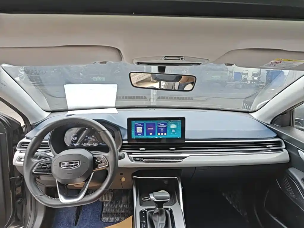 Geely Emgrand — миниатюра 10