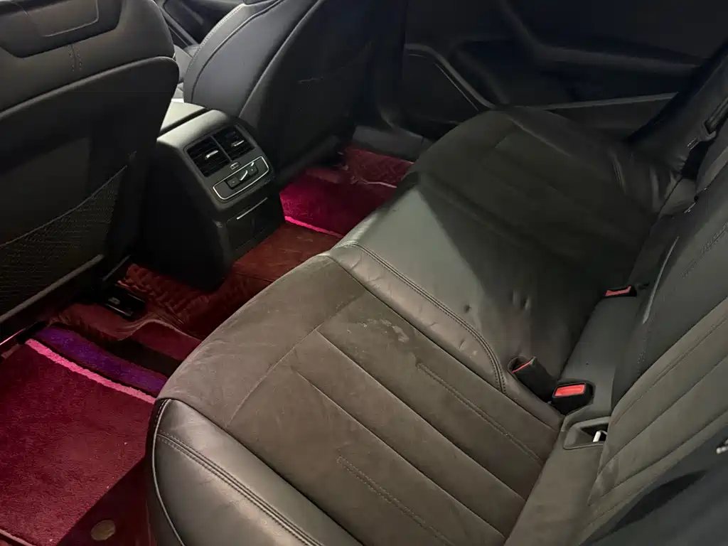 Audi A4L 2020 45 TFSI quattro