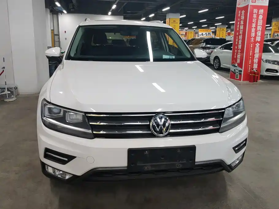 Volkswagen Tiguan L — миниатюра 2