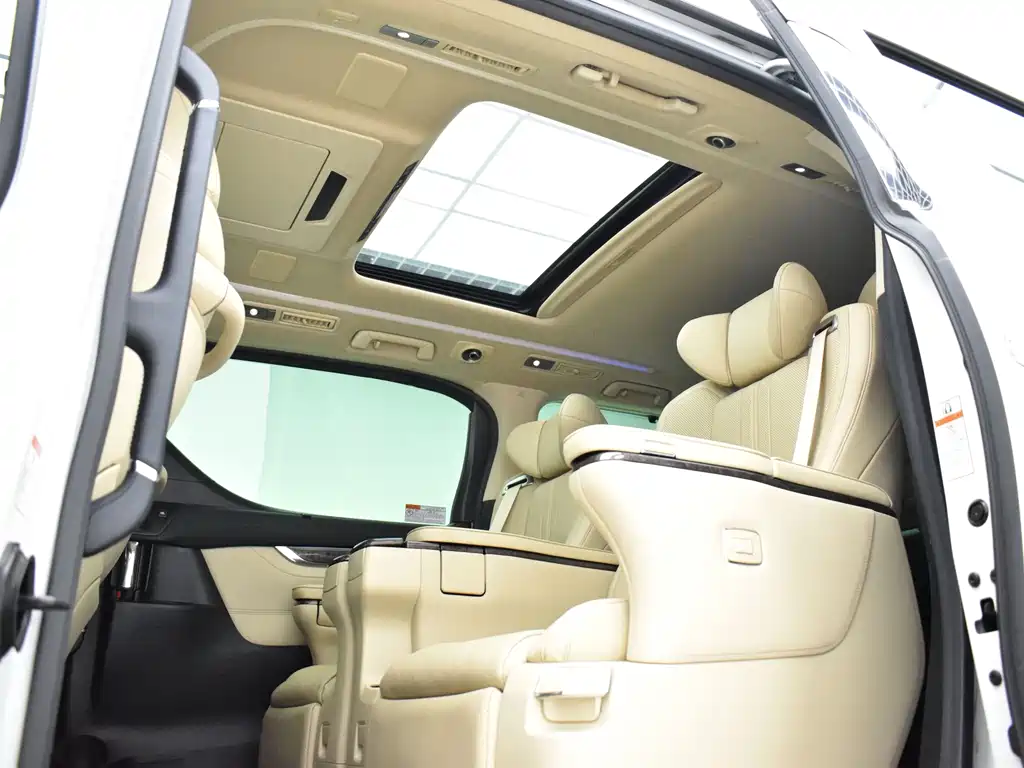 Toyota Vellfire — миниатюра 21