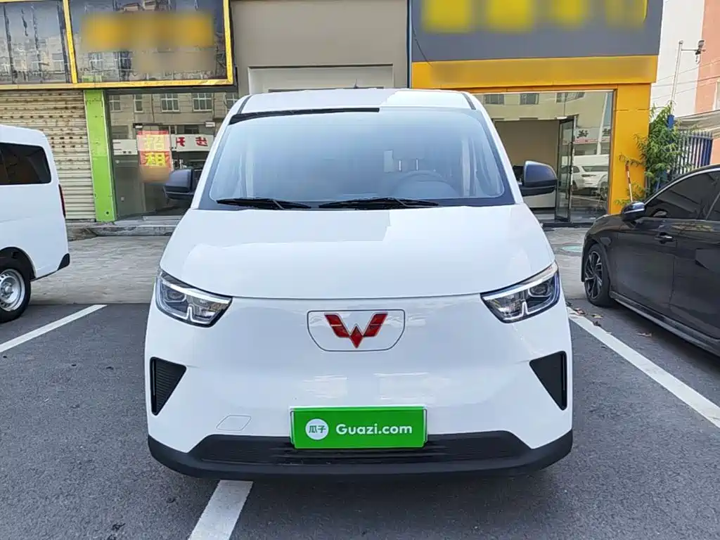 Wuling Yangguang — миниатюра 3