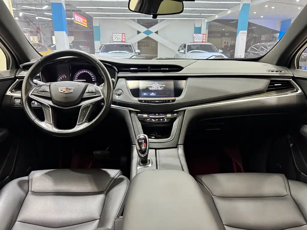 Cadillac XT5 — миниатюра 4