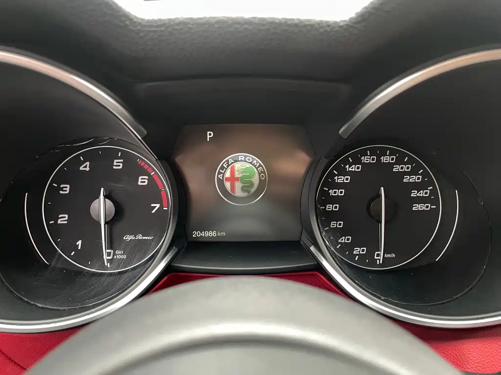 Alfa Romeo Stelvio — миниатюра 15
