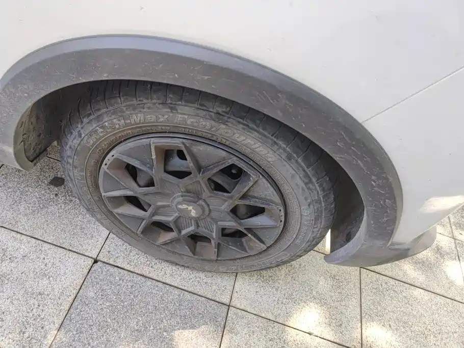 Wuling MINIEV — миниатюра 6