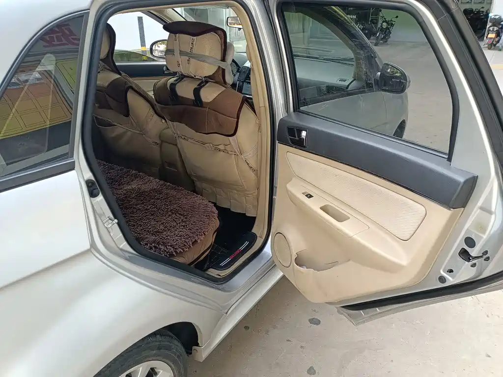 BAIC E-Series — миниатюра 15