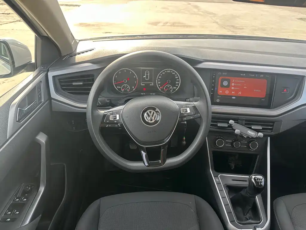 Volkswagen Polo — миниатюра 12