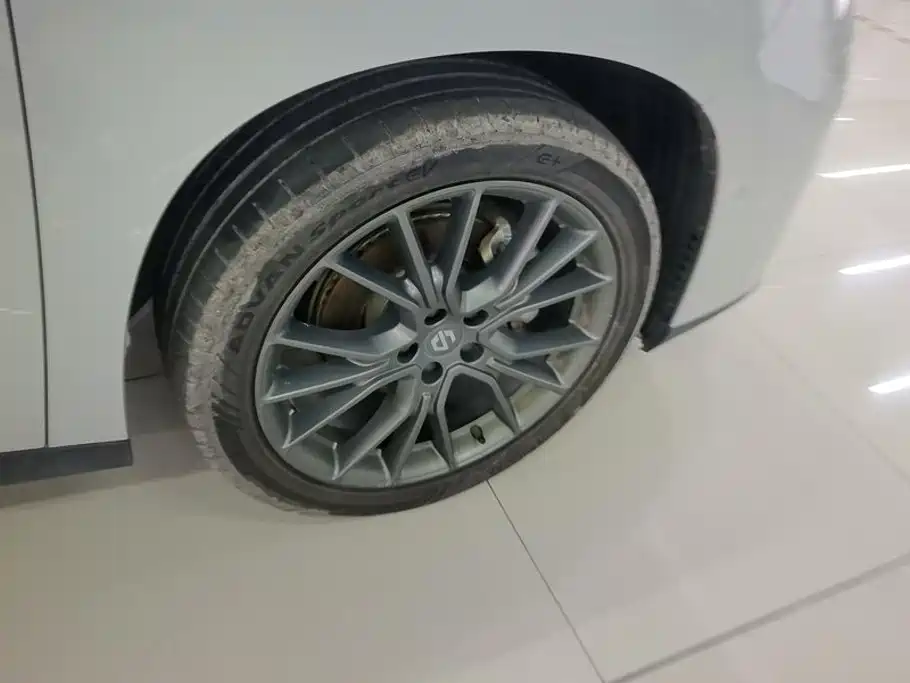 Leapmotor Leapmotor C10 — миниатюра 6