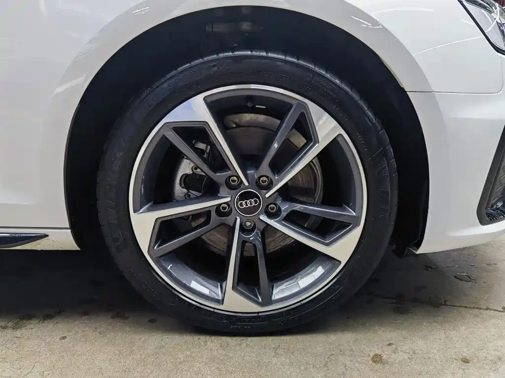 Audi A4L — миниатюра 17