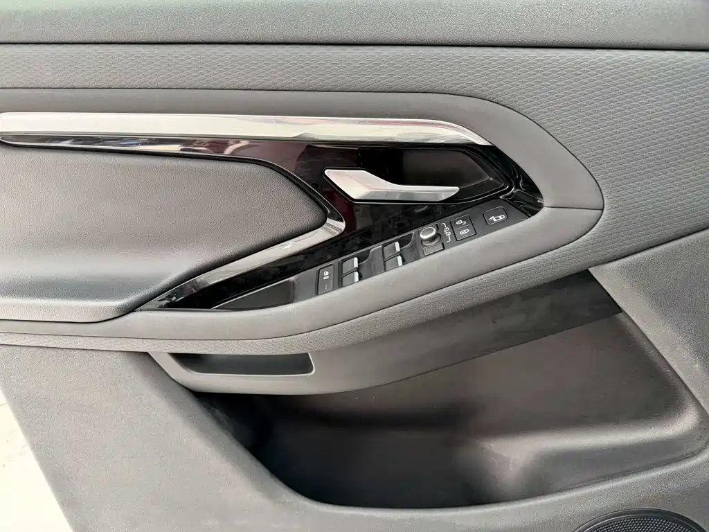 Land Rover Evoque — миниатюра 16