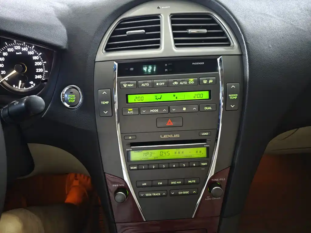 Lexus ES — миниатюра 15