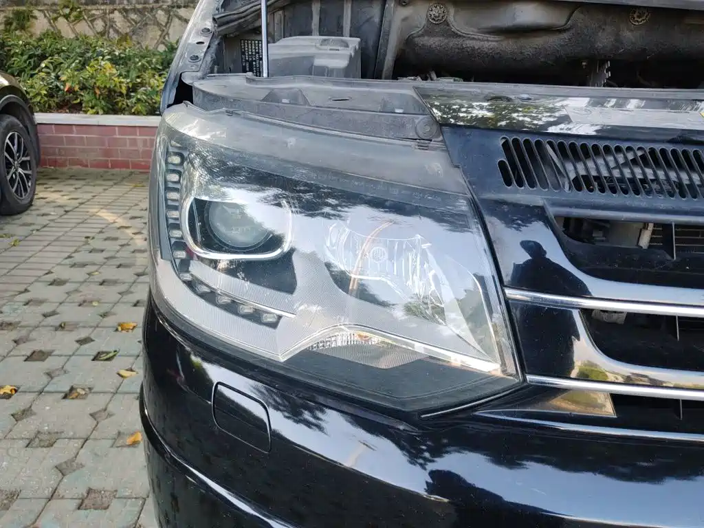 Volkswagen Multivan — миниатюра 7