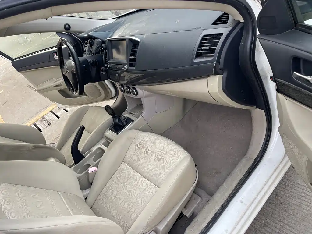 Mitsubishi Lancer EX — миниатюра 12