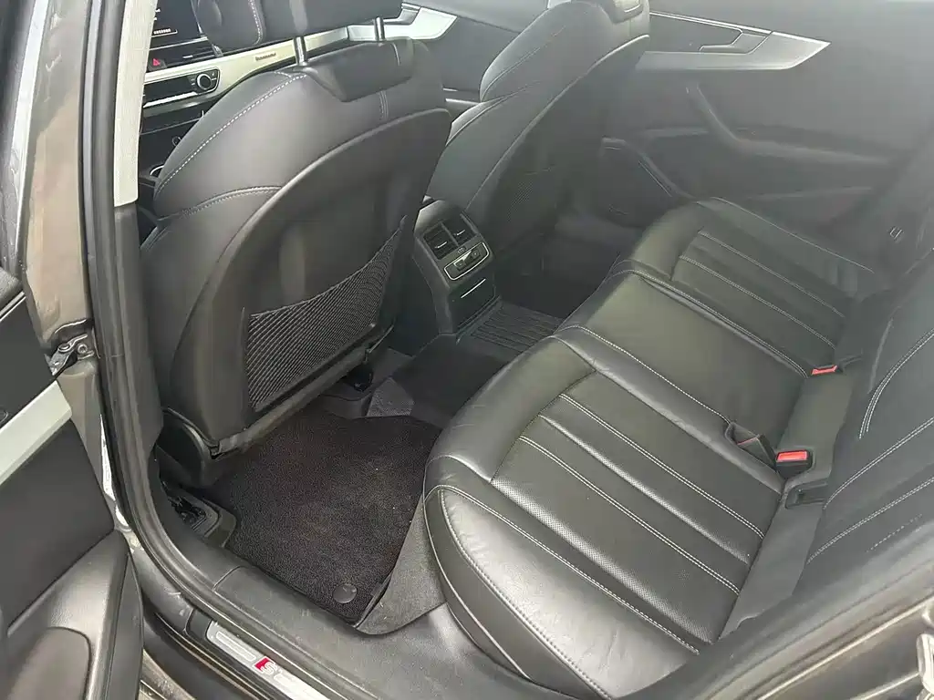 Audi A4L — миниатюра 6