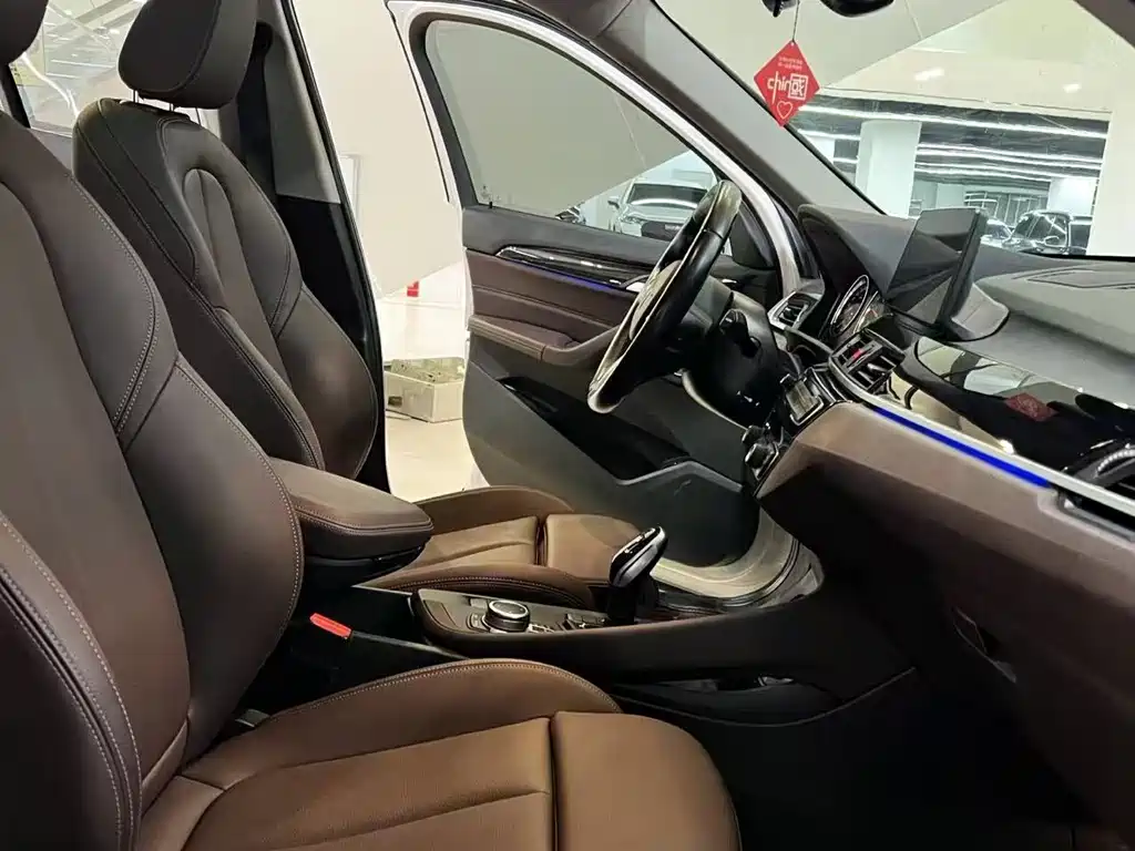 BMW X1 2022 sDrive25Li Lead