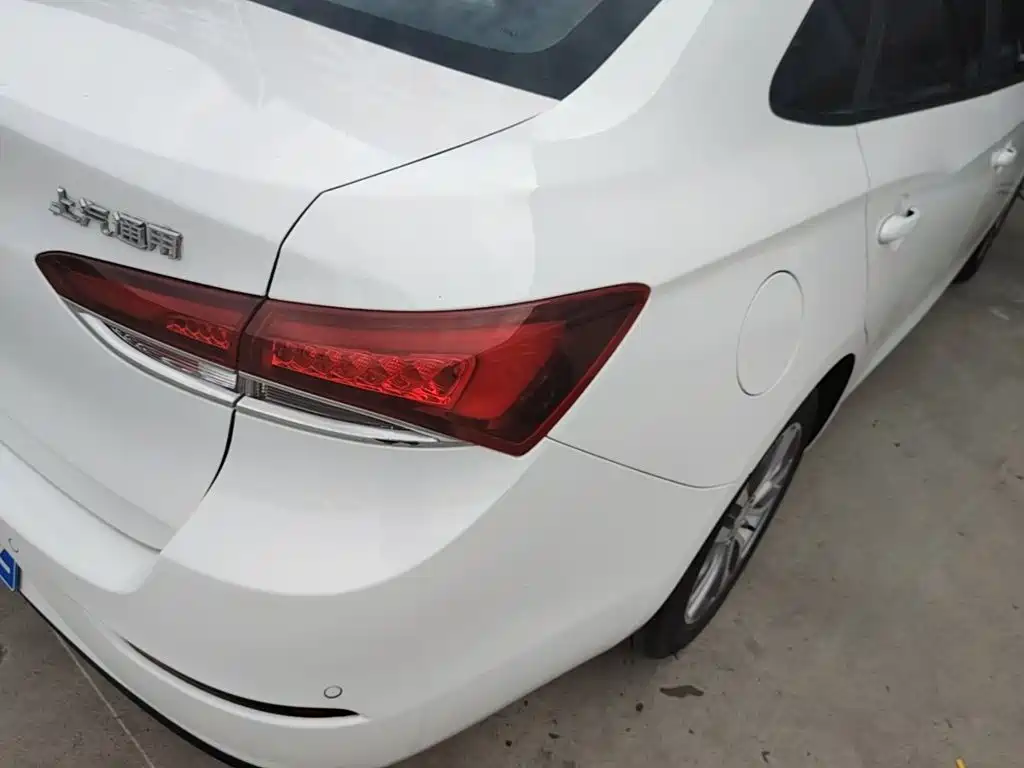 Buick Excelle — миниатюра 8