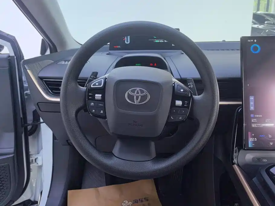 Toyota bZ3 — миниатюра 15