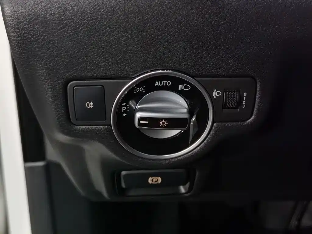 Infiniti QX30 — миниатюра 21