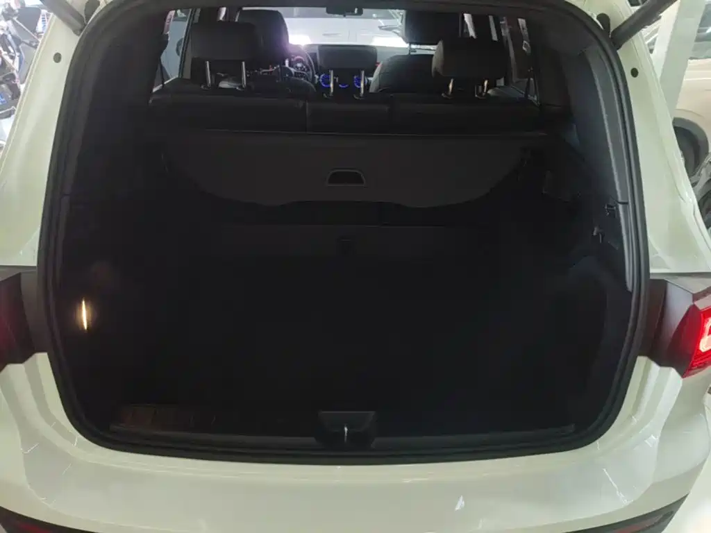 Mercedes-Benz GLB — миниатюра 19