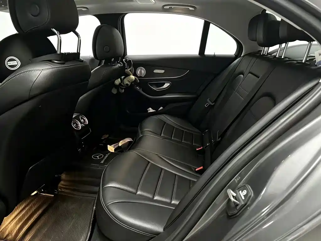 Mercedes-Benz C-Class — миниатюра 5